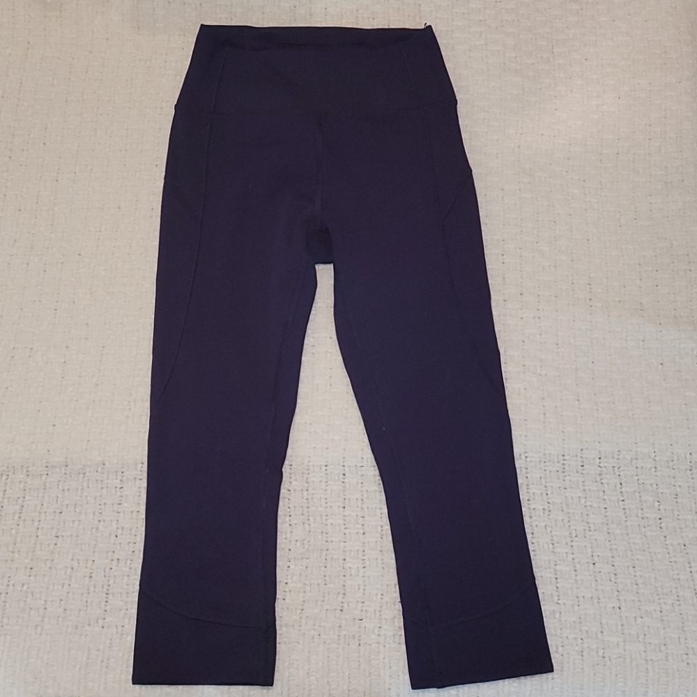 Lululemon High Waisted Crop Legging Navy Size 4
